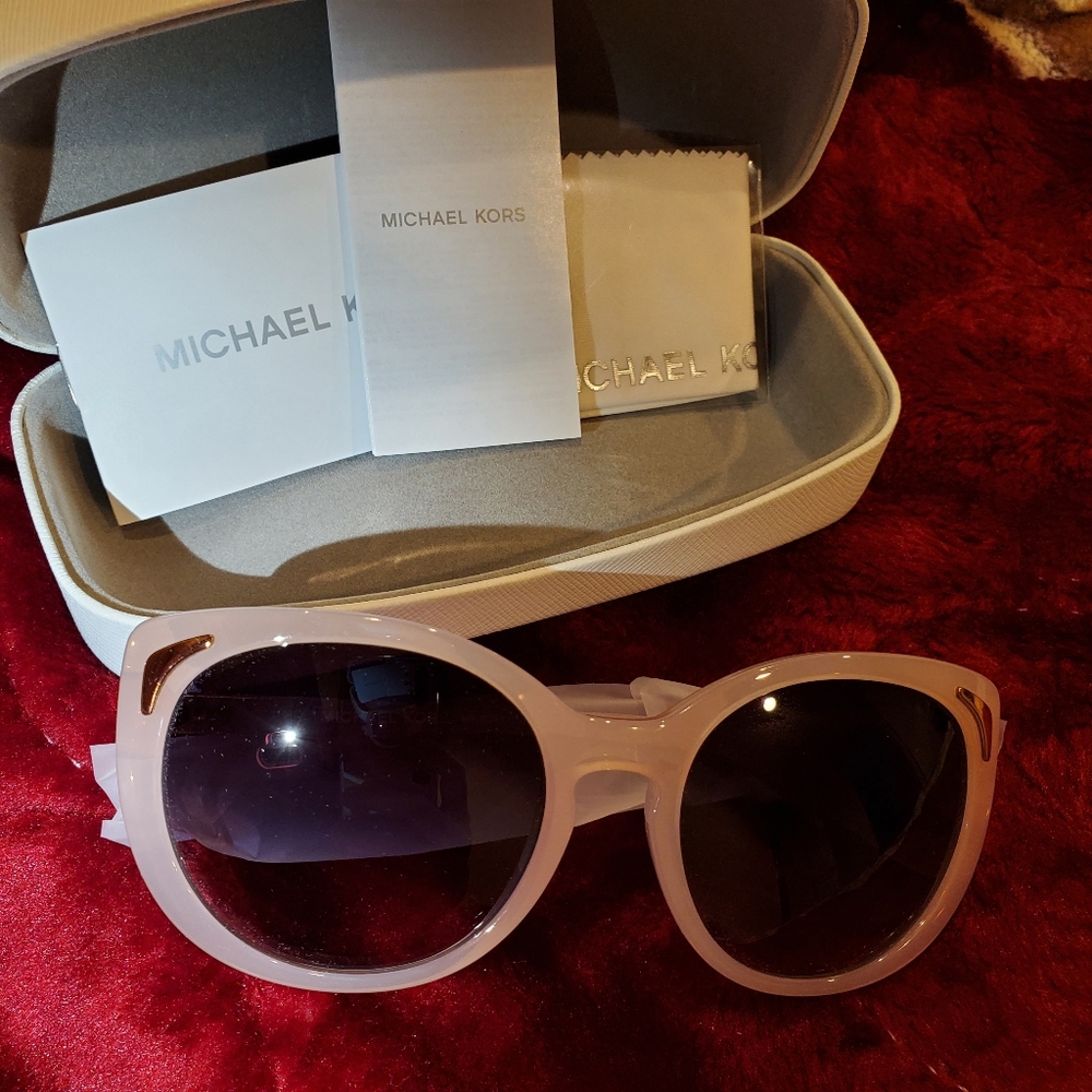Michael Kors Sunglasses - Picture 5 of 6